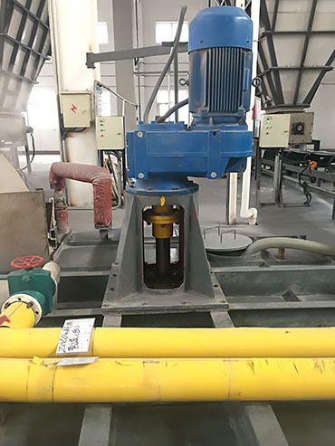 中心頂入式攪拌裝置 中心頂入式攪拌裝置